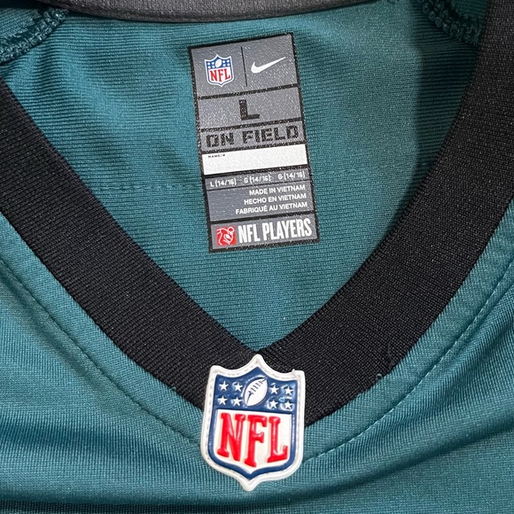 NFL Philadelphia Eagles 🦅 Hurts Jersey - Picture 5 of 6
